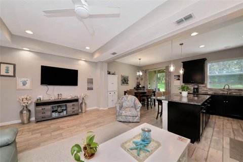 Touwnhouse à vendre à Bradenton, Floride: 3 chambres, 154.31 m2 № 2280638 - photo 7