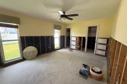 House in Saint Petersburg, Florida 4 bedrooms, 174.66 sq.m. № 1807020 - photo 15