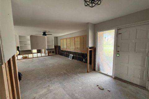 House in Saint Petersburg, Florida 4 bedrooms, 174.66 sq.m. № 1807020 - photo 12