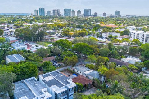 Casa en venta en Miami, Florida, 3 dormitorios, 113.71 m2 № 1984409 - foto 10
