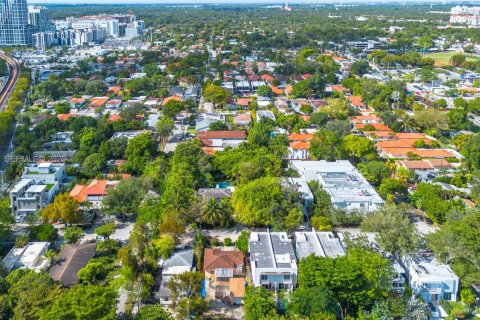 Casa en venta en Miami, Florida, 3 dormitorios, 113.71 m2 № 1984409 - foto 12