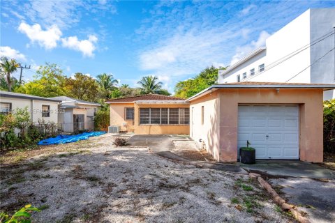 Casa en venta en Miami, Florida, 3 dormitorios, 113.71 m2 № 1984409 - foto 4
