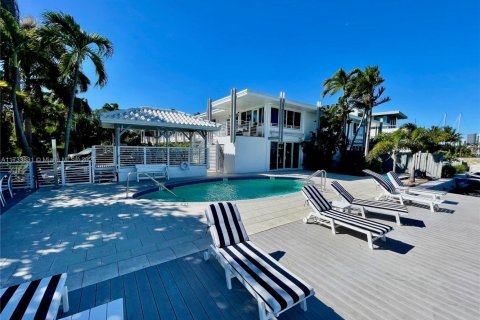 Condominio en venta en Miami Beach, Florida, 1 dormitorio, 57.6 m2 № 1979680 - foto 9