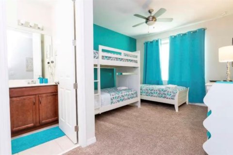 Casa en venta en Kissimmee, Florida, 5 dormitorios, 298.49 m2 № 1766001 - foto 15