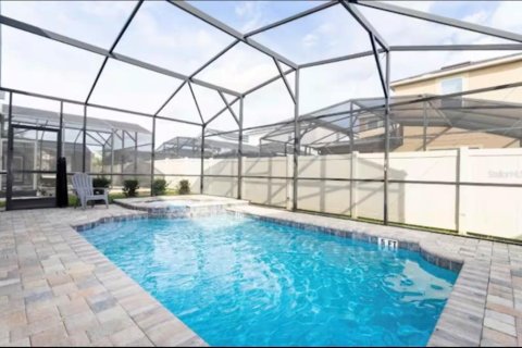 Casa en venta en Kissimmee, Florida, 5 dormitorios, 298.49 m2 № 1766001 - foto 17