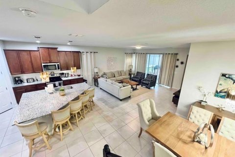 Casa en venta en Kissimmee, Florida, 5 dormitorios, 298.49 m2 № 1766001 - foto 6