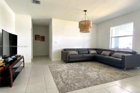 Casa en venta en Homestead, Florida, 4 dormitorios, 224.08 m2 № 1727398 - foto 15