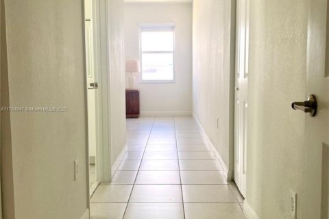 Casa en venta en Homestead, Florida, 4 dormitorios, 224.08 m2 № 1727398 - foto 19