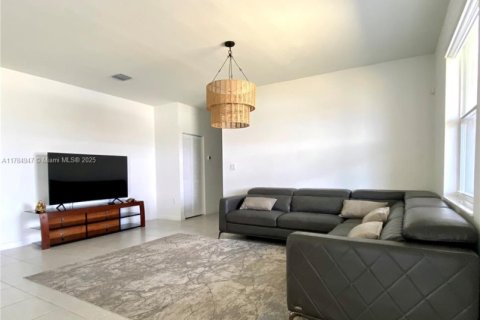 Casa en venta en Homestead, Florida, 4 dormitorios, 224.08 m2 № 1727398 - foto 18