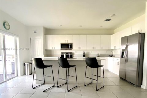 Casa en venta en Homestead, Florida, 4 dormitorios, 224.08 m2 № 1727398 - foto 8