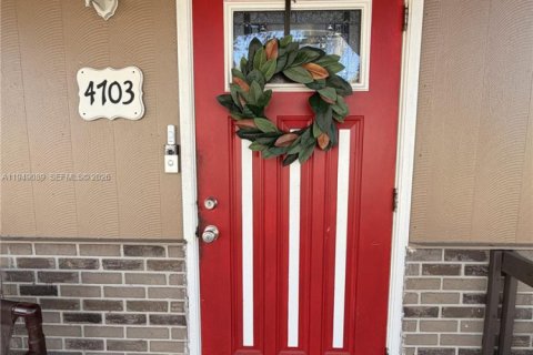 Купить виллу или дом в Себринг, Флорида 7 комнат, 98.1м2, № 2009383 - фото 3