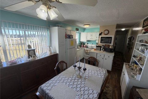 Купить виллу или дом в Себринг, Флорида 7 комнат, 98.1м2, № 2009383 - фото 12