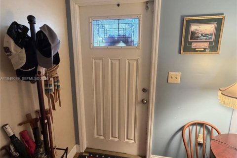 Купить виллу или дом в Себринг, Флорида 7 комнат, 98.1м2, № 2009383 - фото 4