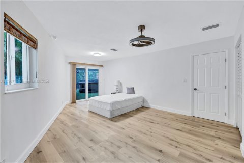 Casa en venta en Hollywood, Florida, 6 dormitorios, 318.1 m2 № 1727408 - foto 10