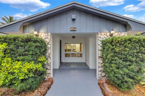Casa en venta en Hollywood, Florida, 6 dormitorios, 318.1 m2 № 1727408 - foto 19