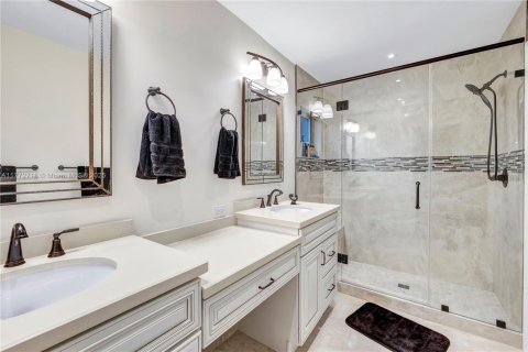 Casa en venta en Hollywood, Florida, 6 dormitorios, 318.1 m2 № 1727408 - foto 21