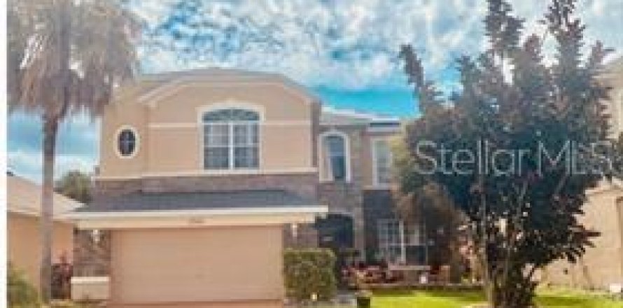 House in Orlando, Florida 4 bedrooms, 270.62 sq.m. № 2329747