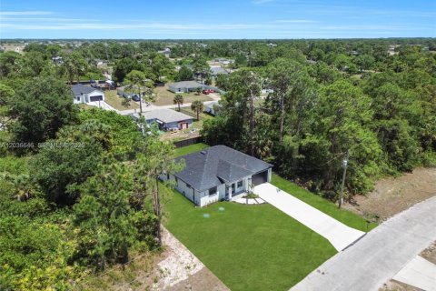 Villa ou maison à LaBelle, Floride 3 chambres, 145.95 m2 № 2084868