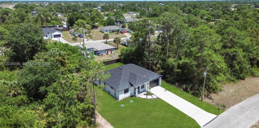 Villa ou maison à LaBelle, Floride 3 chambres, 145.95 m2 № 2084868
