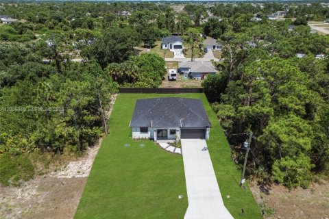 Villa ou maison à vendre à LaBelle, Floride: 3 chambres, 145.95 m2 № 2084868 - photo 2