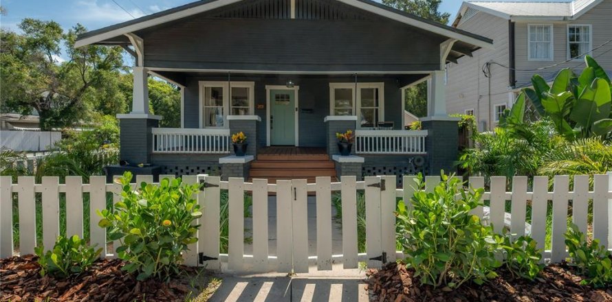 Villa ou maison à Tampa, Floride 2 chambres, 96.99 m2 № 2295046