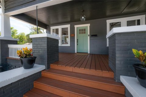 Villa ou maison à vendre à Tampa, Floride: 2 chambres, 96.99 m2 № 2295046 - photo 4