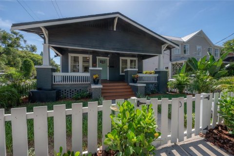 Villa ou maison à vendre à Tampa, Floride: 2 chambres, 96.99 m2 № 2295046 - photo 2