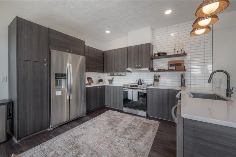 Villa ou maison à vendre à Tampa, Floride: 2 chambres, 96.99 m2 № 2295046 - photo 19