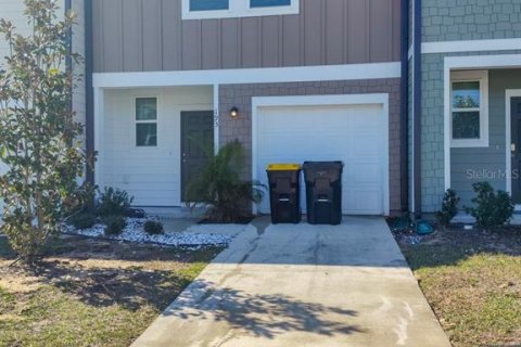 Townhouse in Davenport, Florida 3 bedrooms, 137.5 sq.m. № 2107680