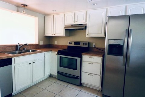 Copropriété à louer à Tampa, Floride: 2 chambres, 99.22 m2 № 1687898 - photo 3