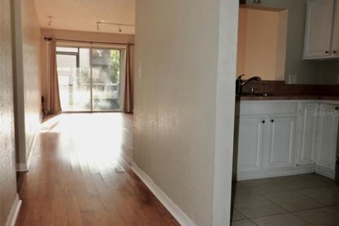 Copropriété à louer à Tampa, Floride: 2 chambres, 99.22 m2 № 1687898 - photo 12
