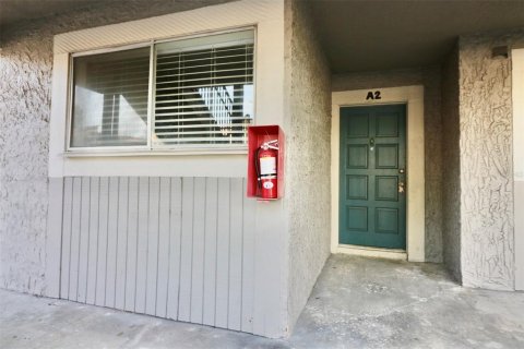 Copropriété à louer à Tampa, Floride: 2 chambres, 99.22 m2 № 1687898 - photo 2