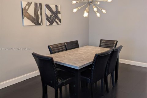 Copropriété à vendre à Aventura, Floride: 2 chambres, 102.56 m2 № 1999140 - photo 4