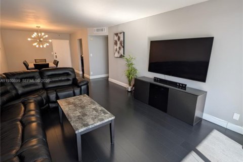 Copropriété à vendre à Aventura, Floride: 2 chambres, 102.56 m2 № 1999140 - photo 7