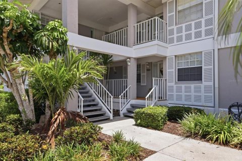 Condo in Bradenton, Florida, 3 bedrooms № 2200960 - photo 2