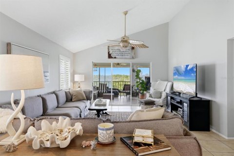 Condo in Bradenton, Florida, 3 bedrooms № 2200960 - photo 6