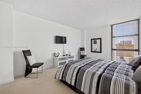 Condominio en venta en Aventura, Florida, 1 dormitorio, 83.24 m2 № 1770543 - foto 25
