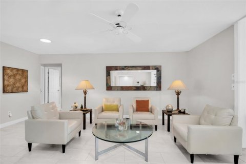Casa en venta en Palm Harbor, Florida, 2 dormitorios, 155.52 m2 № 2386782 - foto 10