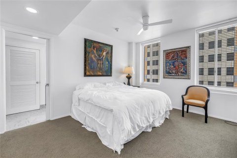 Condo in Saint Petersburg, Florida, 2 bedrooms  № 1873426 - photo 21
