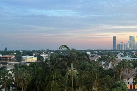 Condominio en venta en Aventura, Florida, 3 dormitorios, 252.69 m2 № 1935275 - foto 16