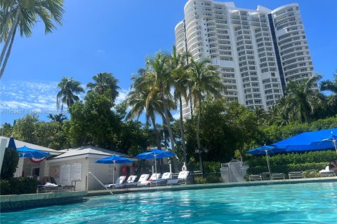 Condominio en venta en Aventura, Florida, 3 dormitorios, 252.69 m2 № 1935275 - foto 9