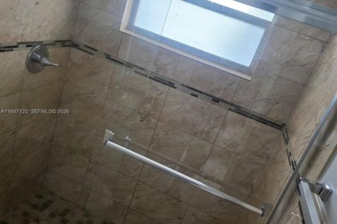 Снять в аренду кондоминиум в Майами, Флорида 2 спальни, 73.39м2, № 2152938 - фото 8