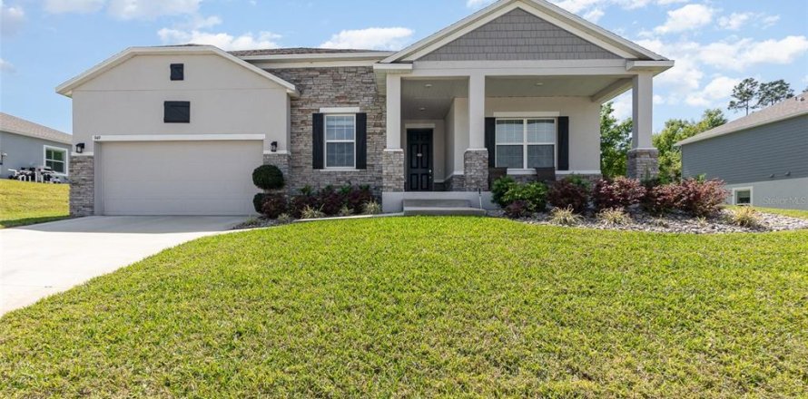 House in Haines City, Florida 3 bedrooms, 191.56 sq.m. № 1722834