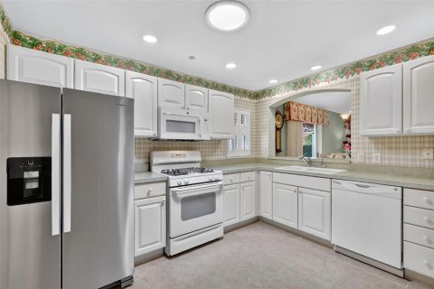 Casa en venta en The Villages, Florida, 2 dormitorios, 110.18 m2 № 1919476 - foto 4