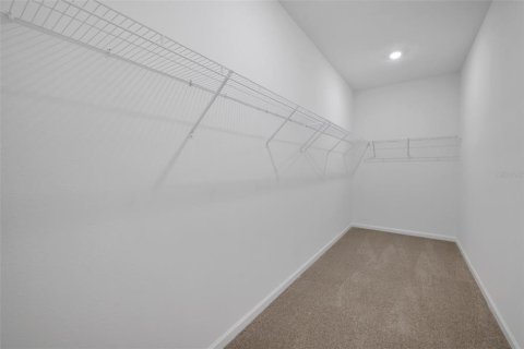 House in Green Cove Springs, Florida 5 bedrooms, 237.27 sq.m. № 2400157 - photo 8