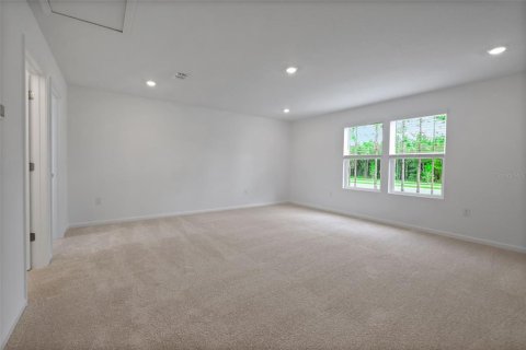 House in Green Cove Springs, Florida 5 bedrooms, 237.27 sq.m. № 2400157 - photo 4