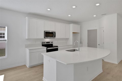House in Green Cove Springs, Florida 5 bedrooms, 237.27 sq.m. № 2400157 - photo 21