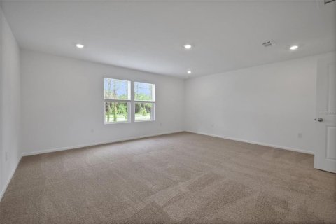House in Green Cove Springs, Florida 5 bedrooms, 237.27 sq.m. № 2400157 - photo 5