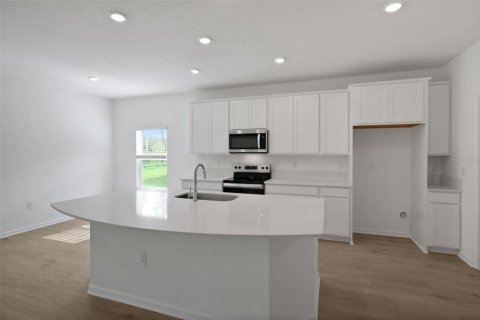 House in Green Cove Springs, Florida 5 bedrooms, 237.27 sq.m. № 2400157 - photo 19