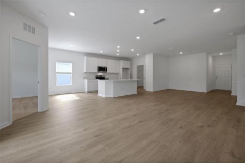 House in Green Cove Springs, Florida 5 bedrooms, 237.27 sq.m. № 2400157 - photo 25